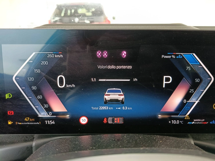 12 - BMW Serie 3 320d Touring mhev 48V xdrive MSport Pro auto