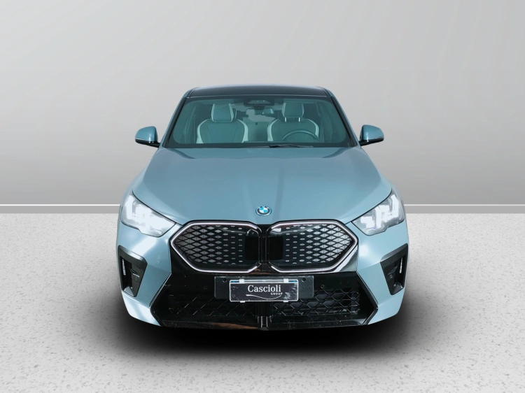 2 - BMW iX2 iX2 xdrive 30 MSport
