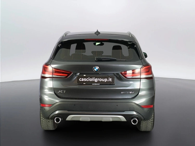 4 - BMW X1 X1 sdrive18d xLine auto
