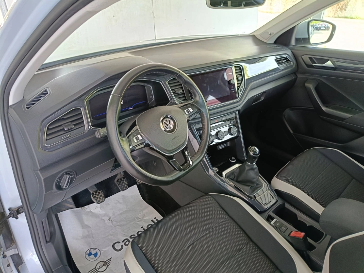 7 - Volkswagen T T-Roc 1.5 tsi Style