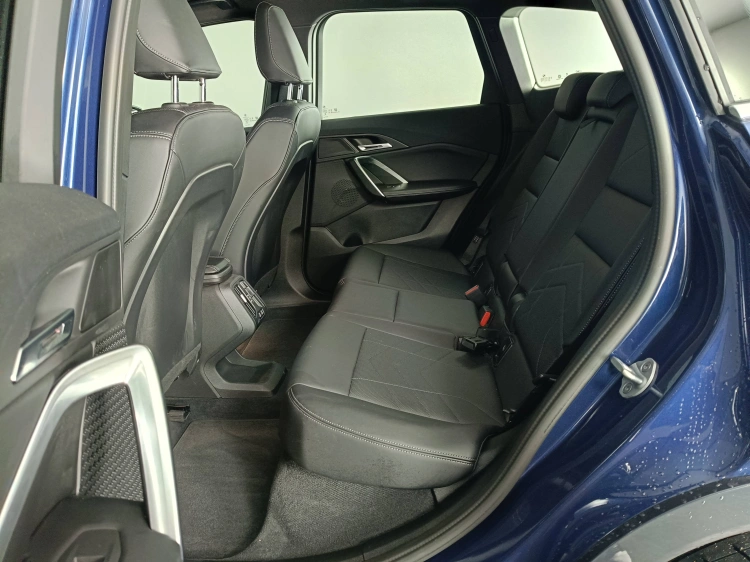 9 - BMW iX1 iX1 edrive 20 X-Line