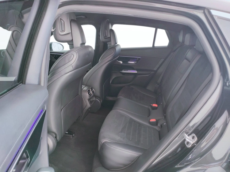 11 - Mercedes-Benz GLC 220 d AMG Line Advanced 4matic auto