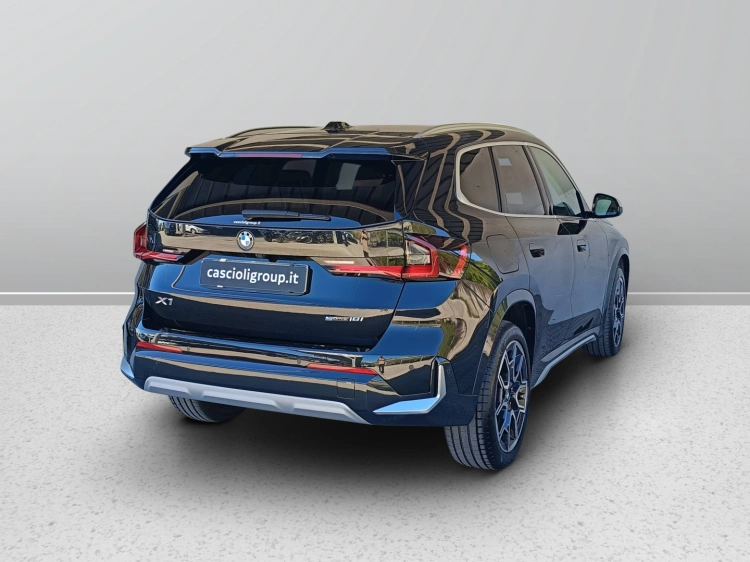 5 - BMW X1 X1 sdrive18i X-Line auto