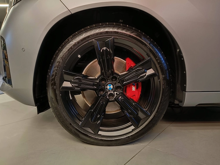 6 - BMW X3 BMW X3 M50 xDrive