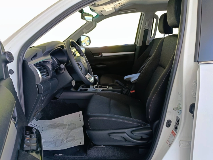 9 - Toyota Hilux Hilux 2.4 d-4d extra cab Comfort 4wd