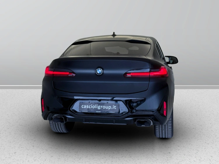 12 - BMW X4 BMW X4 M40d xDrive