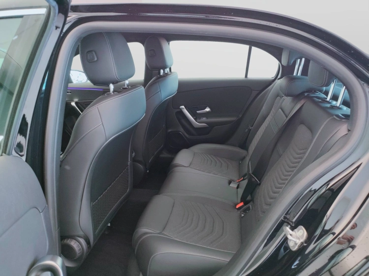 12 - Mercedes-Benz Classe A 180 d Progressive Advanced Plus auto