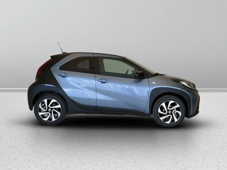7 - Toyota Aygo X AYGO X 10B MT TREND MY24