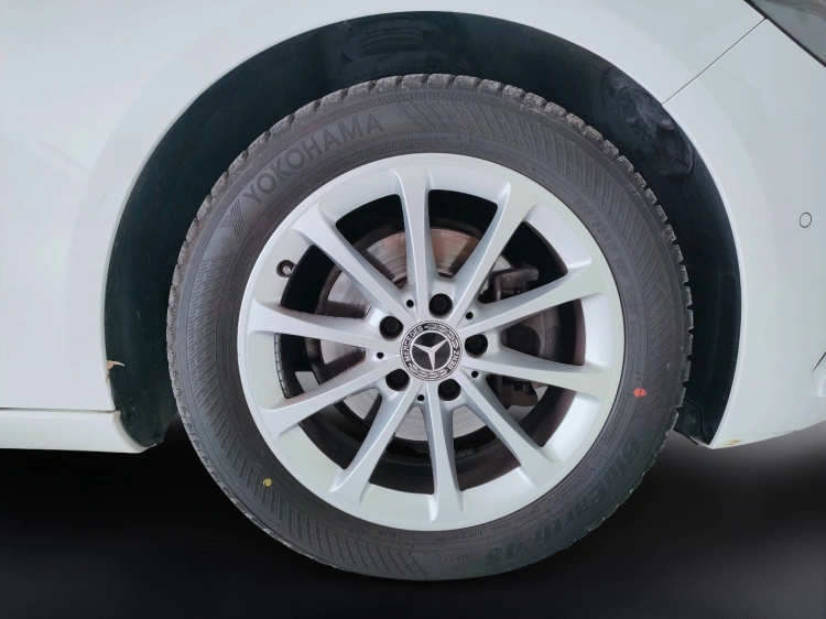 9 - Mercedes-Benz Classe B 180 d Sport Plus auto