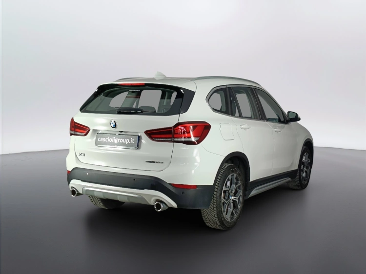 4 - BMW X1 X1 sdrive18d xLine Plus auto