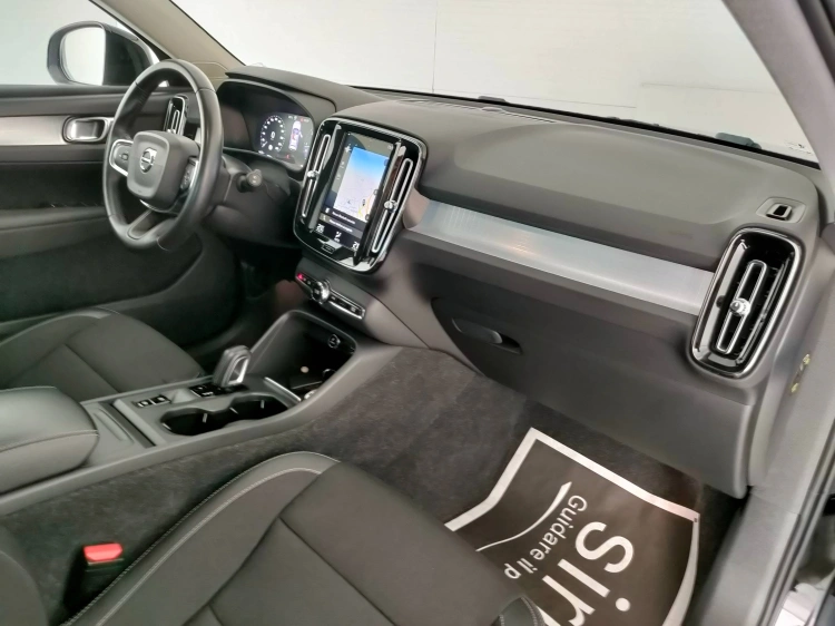 12 - Volvo XC40 XC40 2.0 d3 Momentum geartronic my20