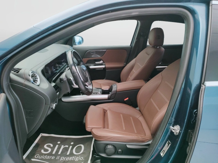 15 - Mercedes-Benz GLA 200 d Premium 4matic auto