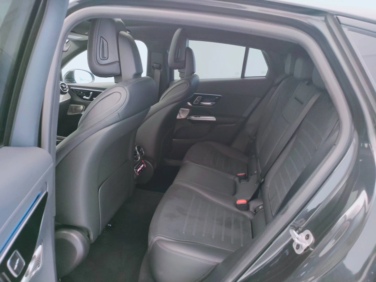 15 - Mercedes-Benz GLC 300 de phev AMG Line Premium Plus 4matic auto