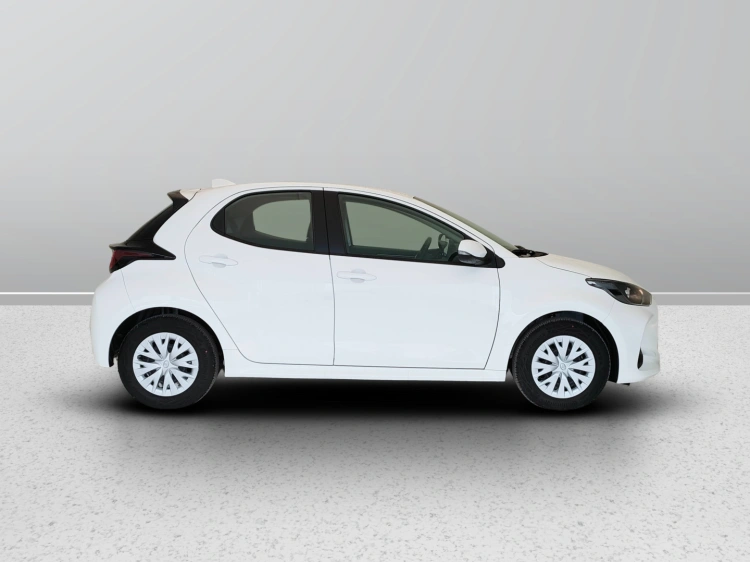 7 - Toyota Yaris Yaris 1.0 Active
