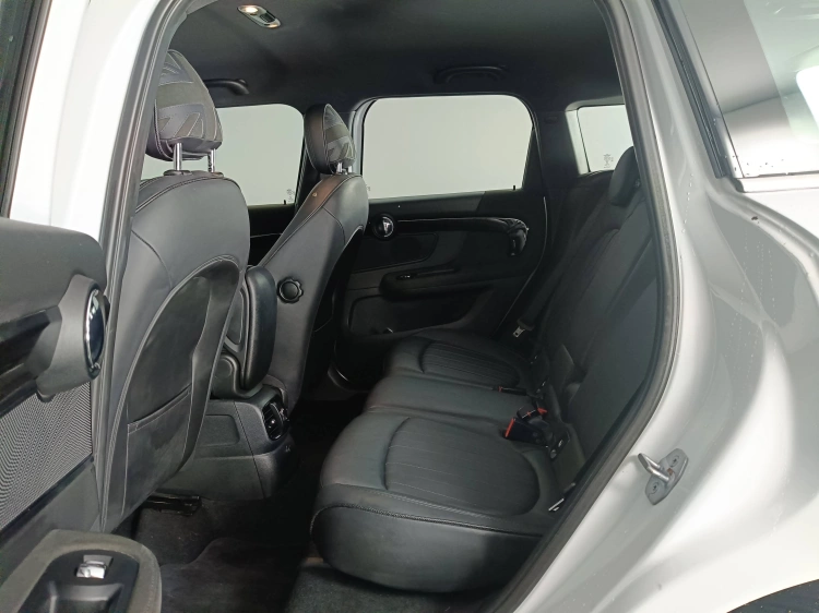 9 - MINI Countryman Mini Countryman 2.0 Cooper SD auto