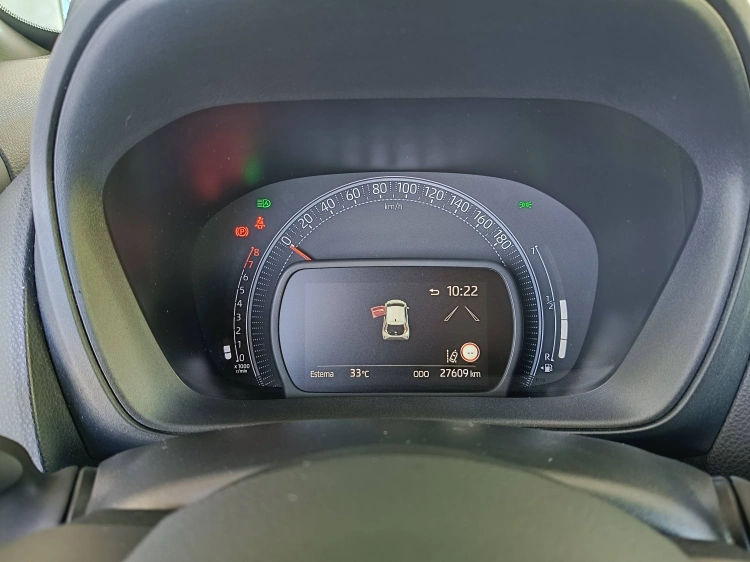 12 - Toyota Aygo X Aygo X 1.0 Lounge 72cv