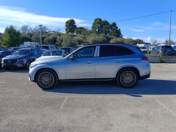 3 - Mercedes-Benz GLC 300 de 4MATIC