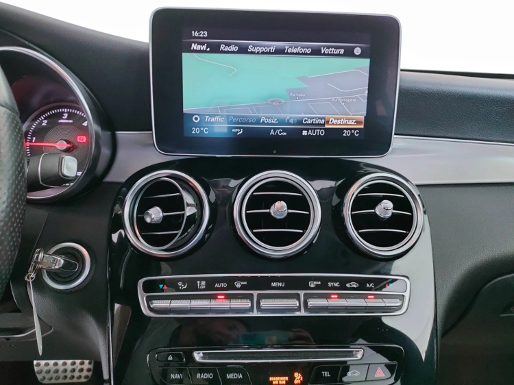 11 - Mercedes-Benz GLC 250 d Premium 4matic auto