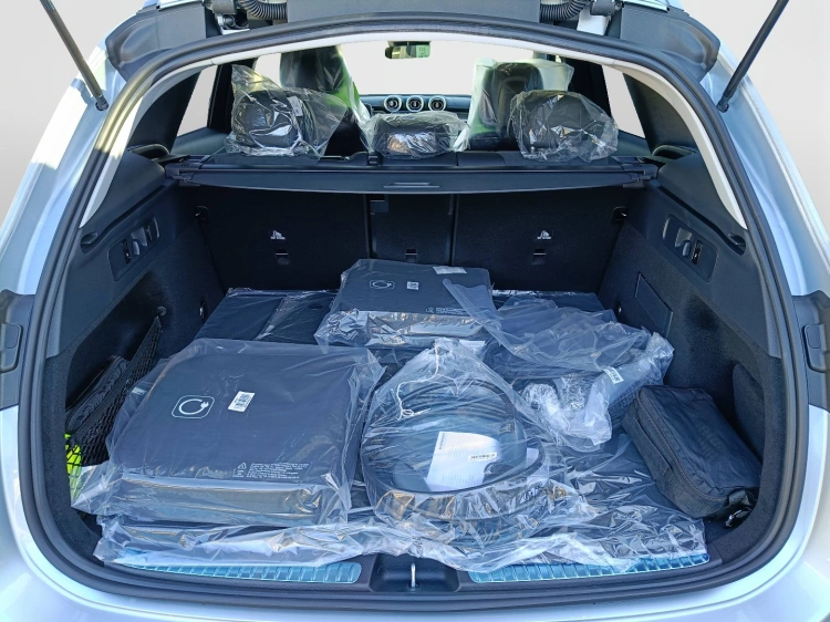 12 - Mercedes-Benz GLC 300 de 4MATIC