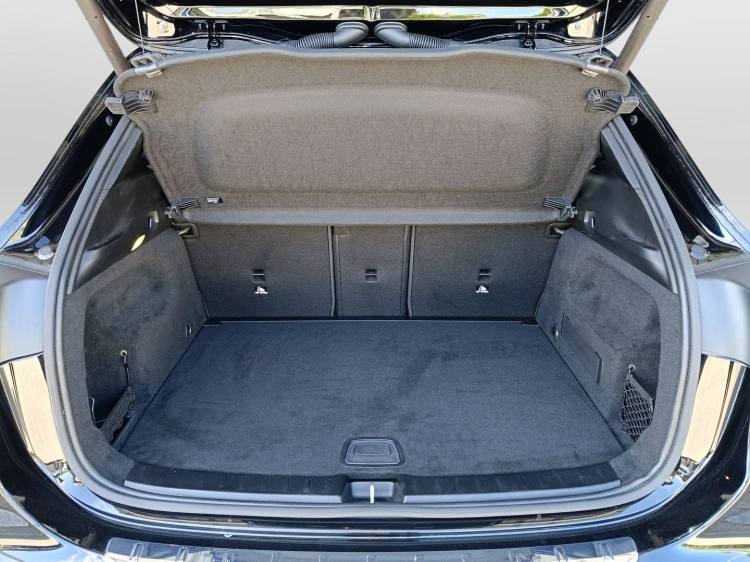 19 - Mercedes-Benz GLA 180 d Sport Plus auto