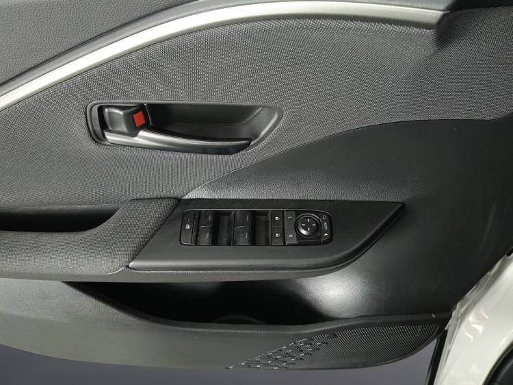 18 - Toyota C-HR C-HR 2.0 phev Trend eco fwd e-cvt