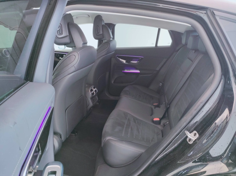 19 - Mercedes-Benz GLC 220 d AMG Line Premium 4matic auto