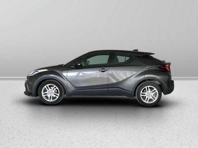 3 - Toyota C-HR C-HR 1.8h Active e-cvt