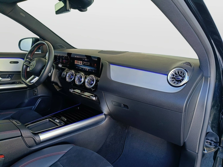 11 - Mercedes-Benz GLA 200 d AMG Line Advanced Plus 4matic auto