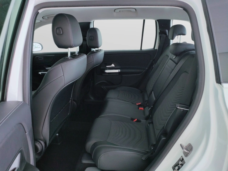 13 - Mercedes-Benz GLB 180 d Progressive Advanced auto