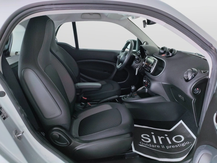 10 - smart fortwo Fortwo eq Passion 4,6kW
