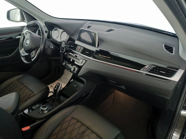 11 - BMW X1 X1 sdrive18d xLine auto my18