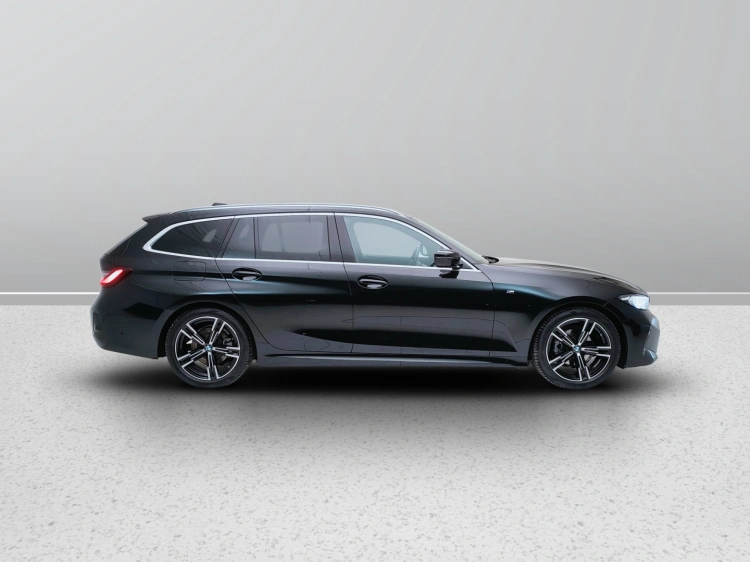 7 - BMW Serie 3 318d Touring mhev 48V Msport auto
