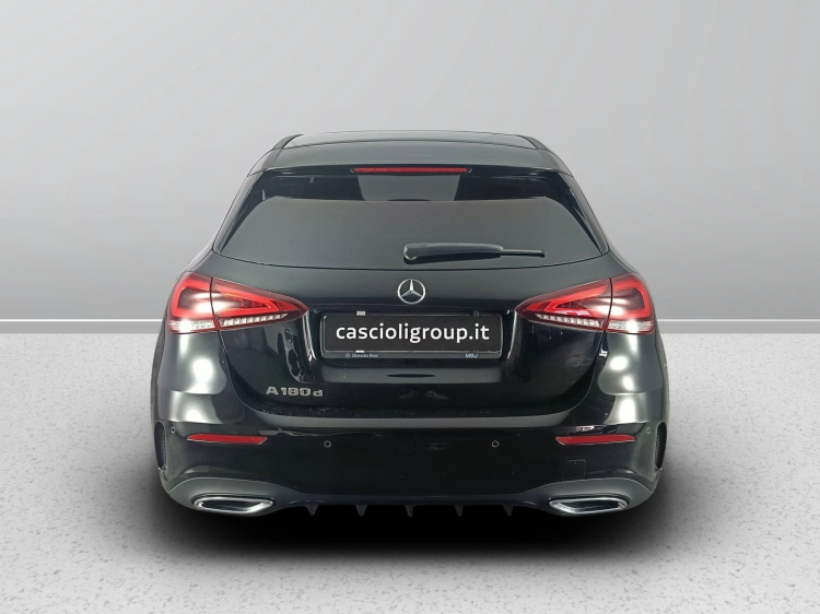 4 - Mercedes-Benz Classe A 180 d Premium