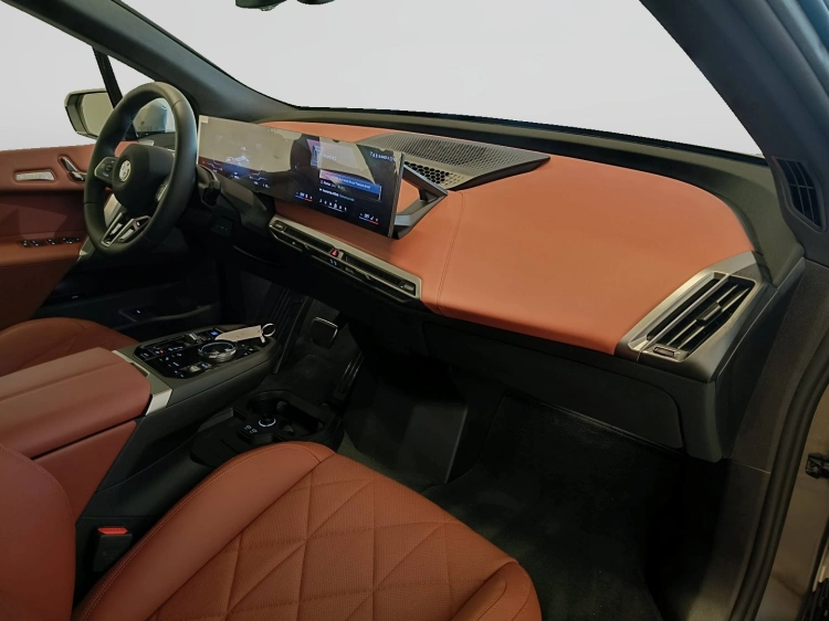 10 - BMW IX BMW iX xDrive60