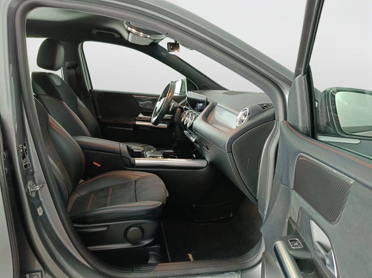 11 - Mercedes-Benz Classe B 180 d Premium auto