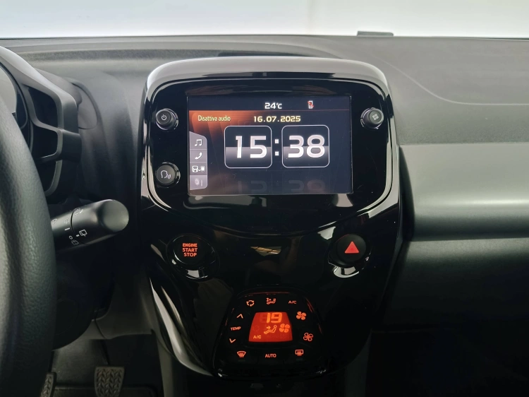 14 - Toyota Aygo Aygo 5p 1.0 x-play 72cv