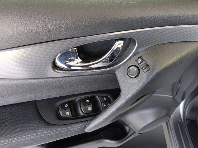 20 - Nissan Qashqai Qashqai 1.5 dci N-Connecta 110cv