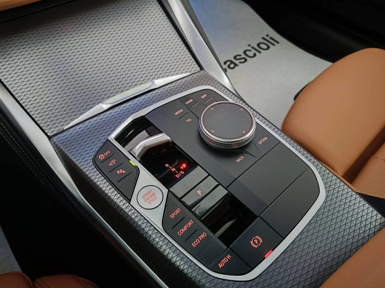 16 - BMW Serie 4 M440d xDrive Coupé