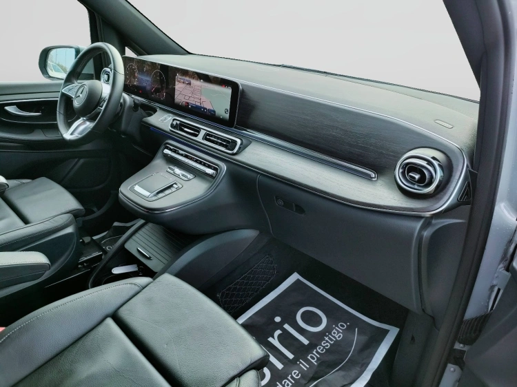 8 - Mercedes-Benz Classe V Extralong 250 d Avantgarde auto