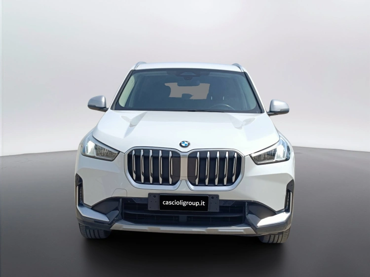 2 - BMW X1 X1 sdrive18d X-Line auto