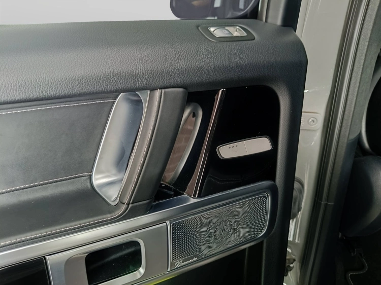 20 - Mercedes-Benz Classe G 