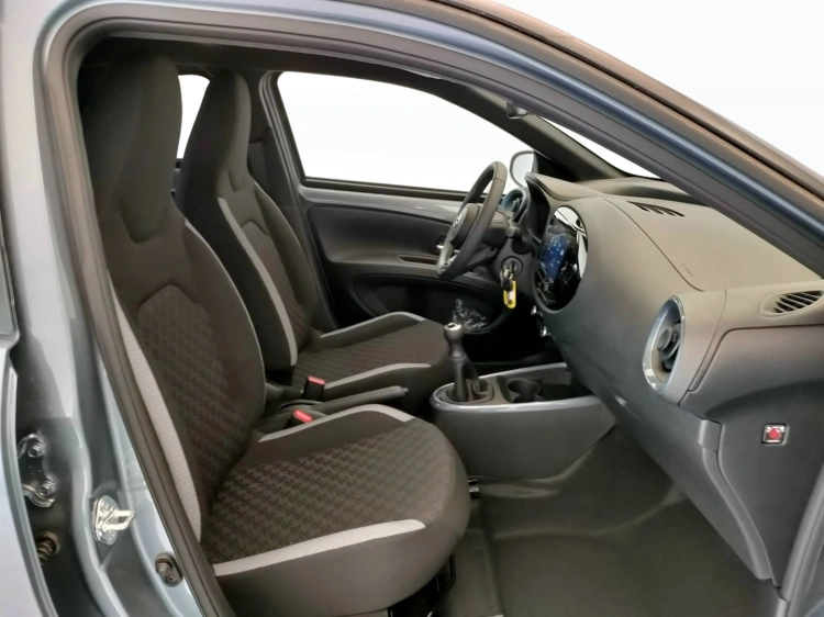 9 - Toyota Aygo X AYGO X 10B MT TREND MY24