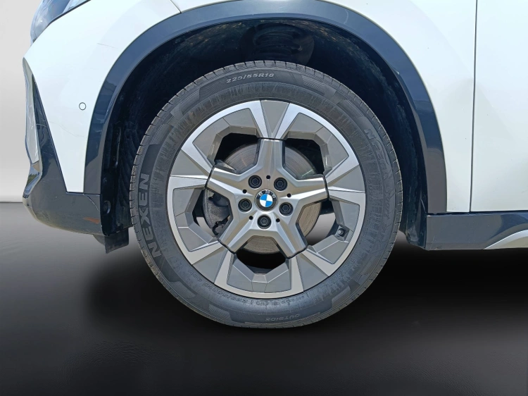 19 - BMW X1 X1 sdrive18d X-Line auto