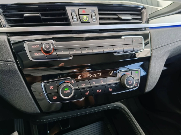 16 - BMW X1 X1 sdrive16d xLine auto
