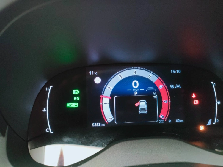 16 - Toyota Yaris Yaris 1.5h Trend