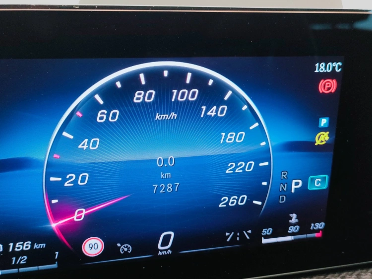 18 - Mercedes-Benz Classe A 180 d Advanced auto