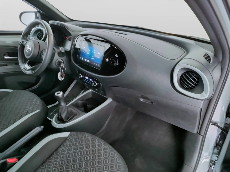 12 - Toyota Aygo X Aygo X 1.0 Trend 72cv
