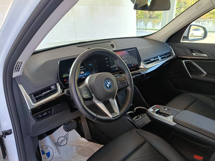 7 - BMW iX1 BMW iX1 eDrive20-Special Edition