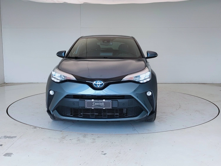 2 - Toyota C-HR C-HR 1.8h Trend e-cvt