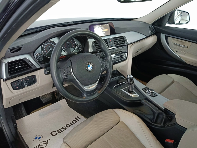 7 - BMW Serie 3 316d Touring Sport auto